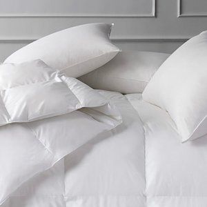 MATOUK Chalet 800 Fill Power Summer Down 380 Thread Count Comforter